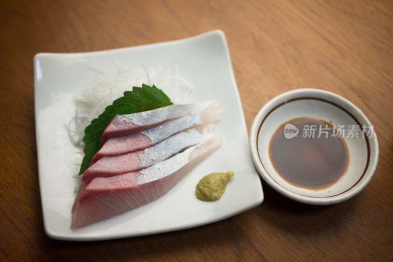 Japanese cuisine White trevally sashimi (Shima-aji ,縞鯵,シマアジ)